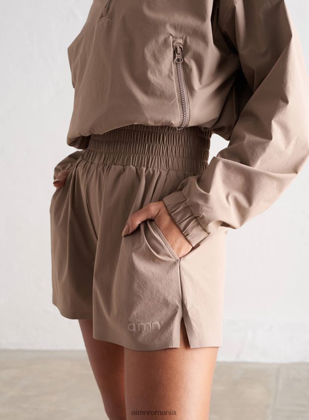 îmbrăcăminte AIM'N pantaloni scurți de vânt espresso femei F22RH4514