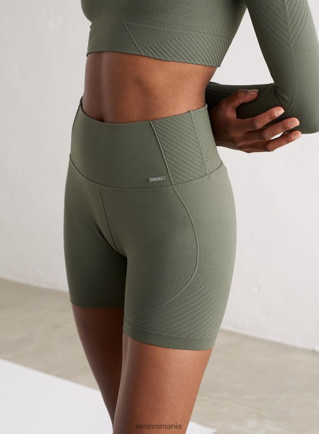 îmbrăcăminte AIM'N pantaloni scurți midi olive motion fără cusături femei F22RH4478