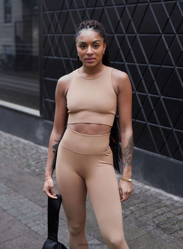 îmbrăcăminte AIM'N crop top fără cusături cu nervuri camel femei F22RH4269